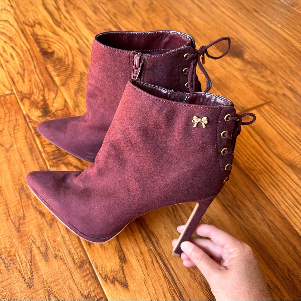Betseyville Betsey Johnson Purple Faux Suede Side Zip Booties Size 7.5
